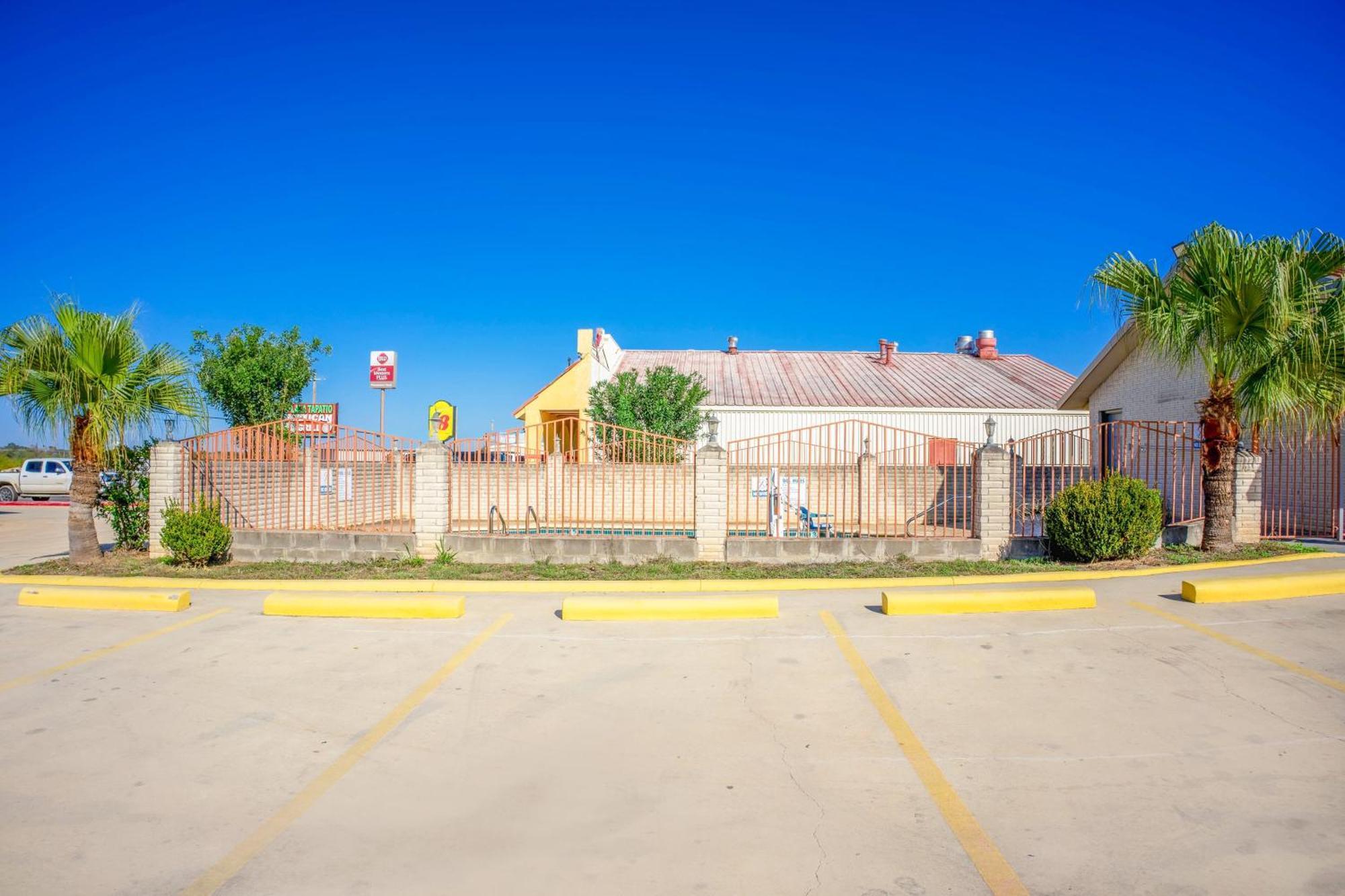 Pleasanton Executive Inn By Oyo Buitenkant foto